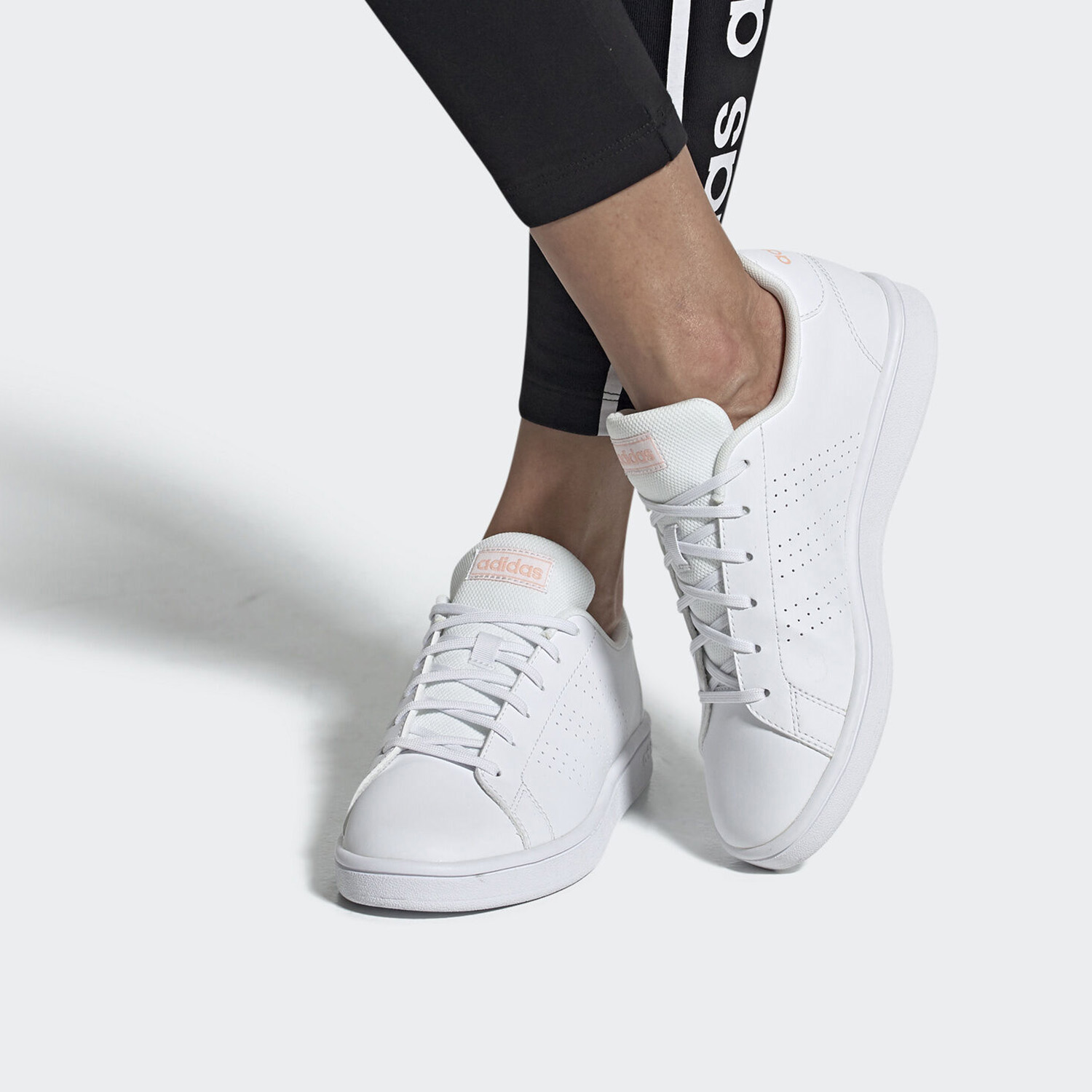 阿迪达斯正品男女通用板鞋