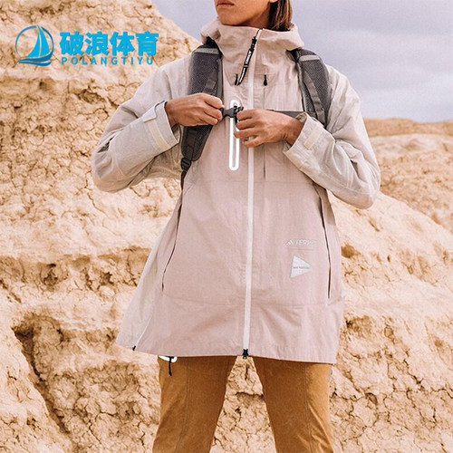 Adidas/阿迪达斯正品时尚女士户外防水连帽长袖冲锋衣HR7144