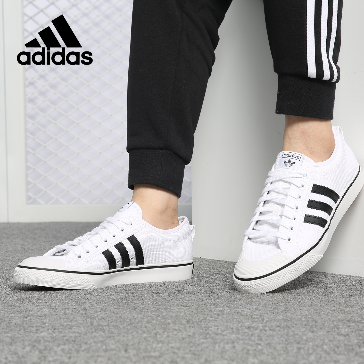 休闲鞋Adidas/阿迪达斯
