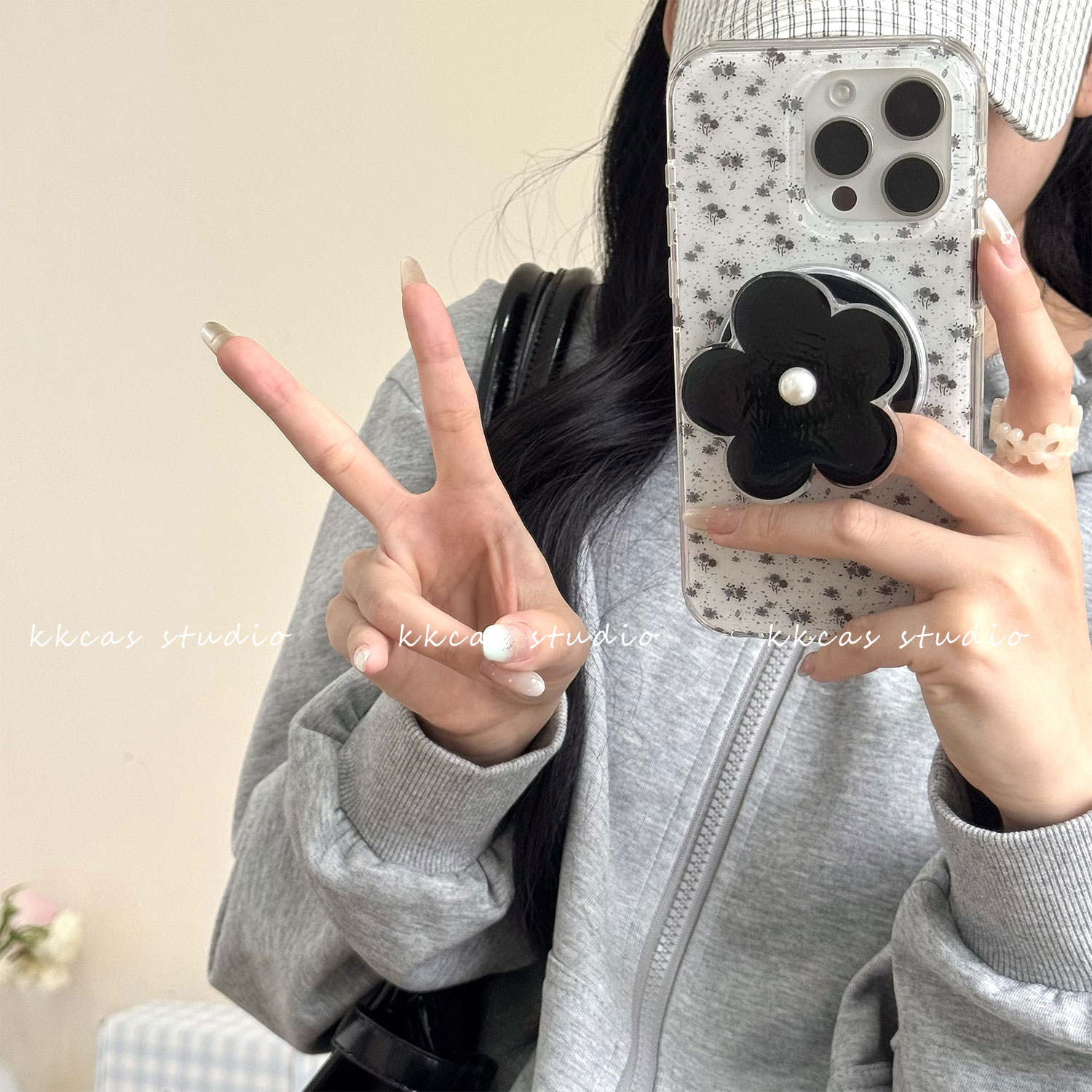 iphone15pro少女碎花磁吸手机壳