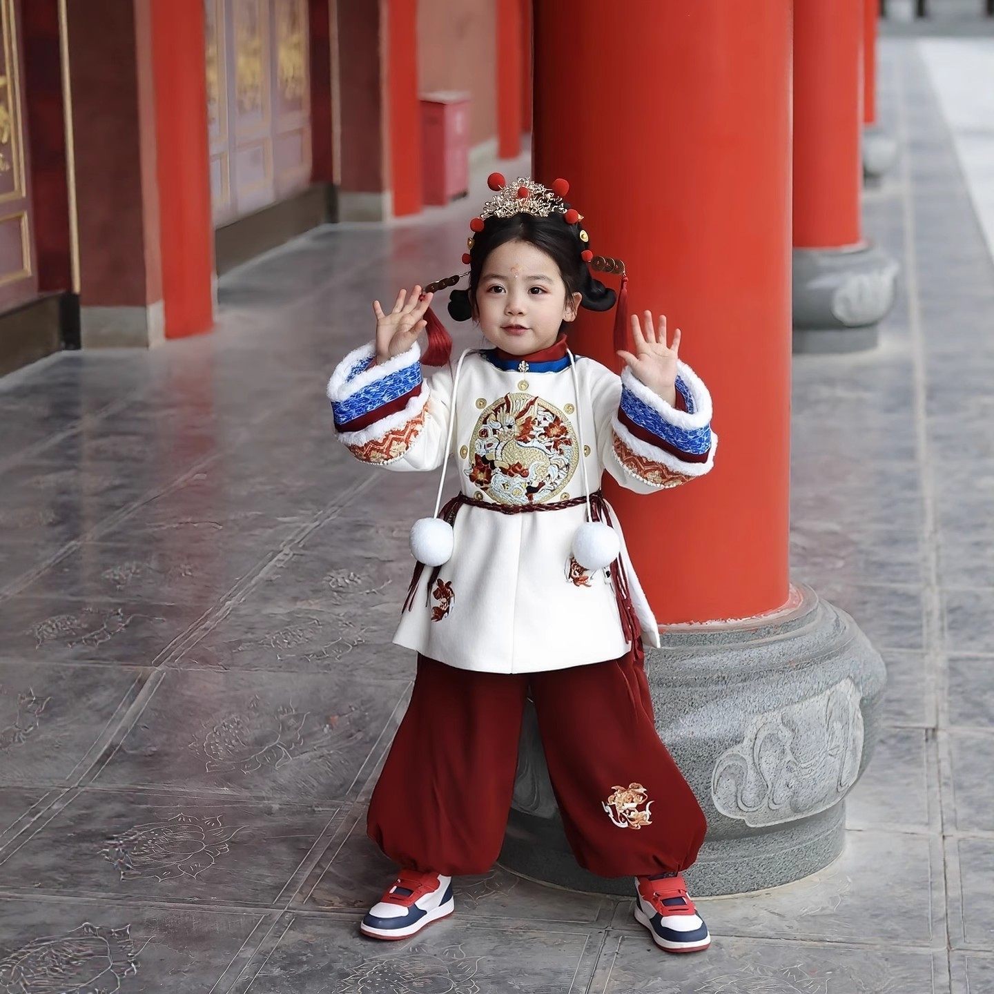 汉服男童冬季款拜年服国风唐装