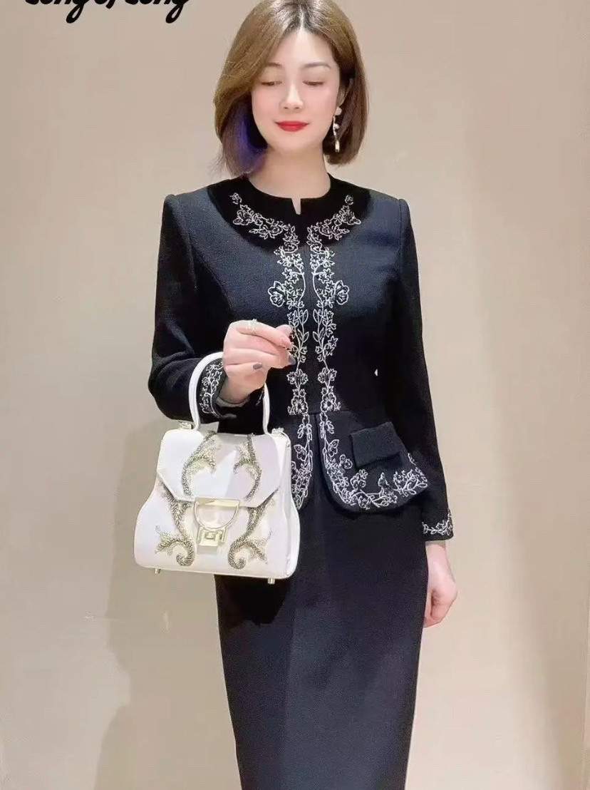 G+春季新款三醋酸新中式花卉刺绣连衣裙G2506