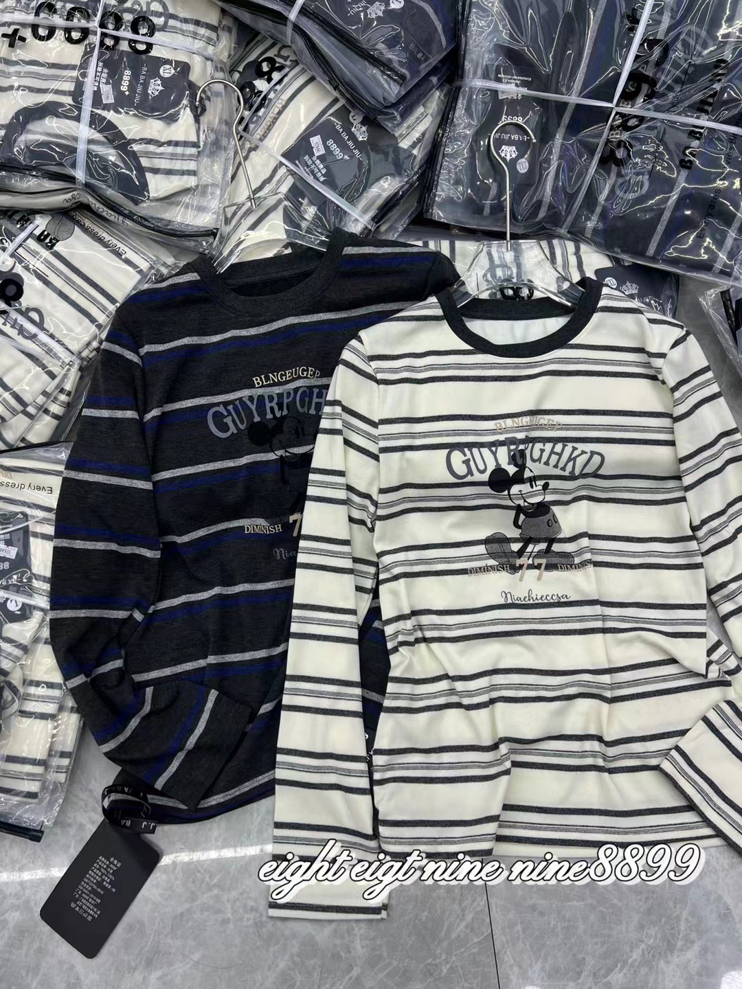 8899秋冬新款时尚百搭圆领宽松长袖T恤女潮打底衫女ins卡通女