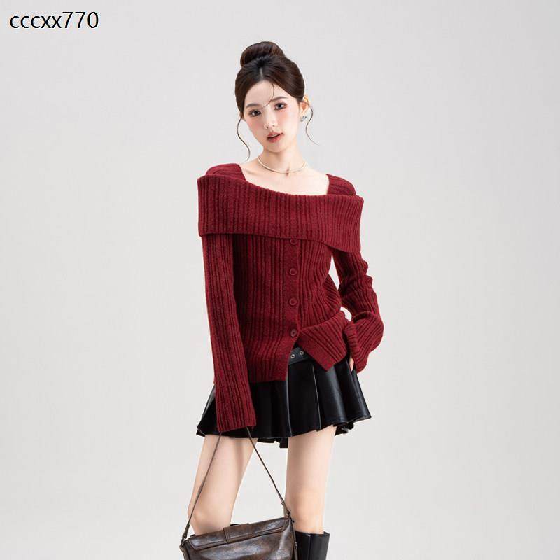 一字肩针织衫女2025秋冬新款红色毛衣单排扣开叉修身打底开衫上衣