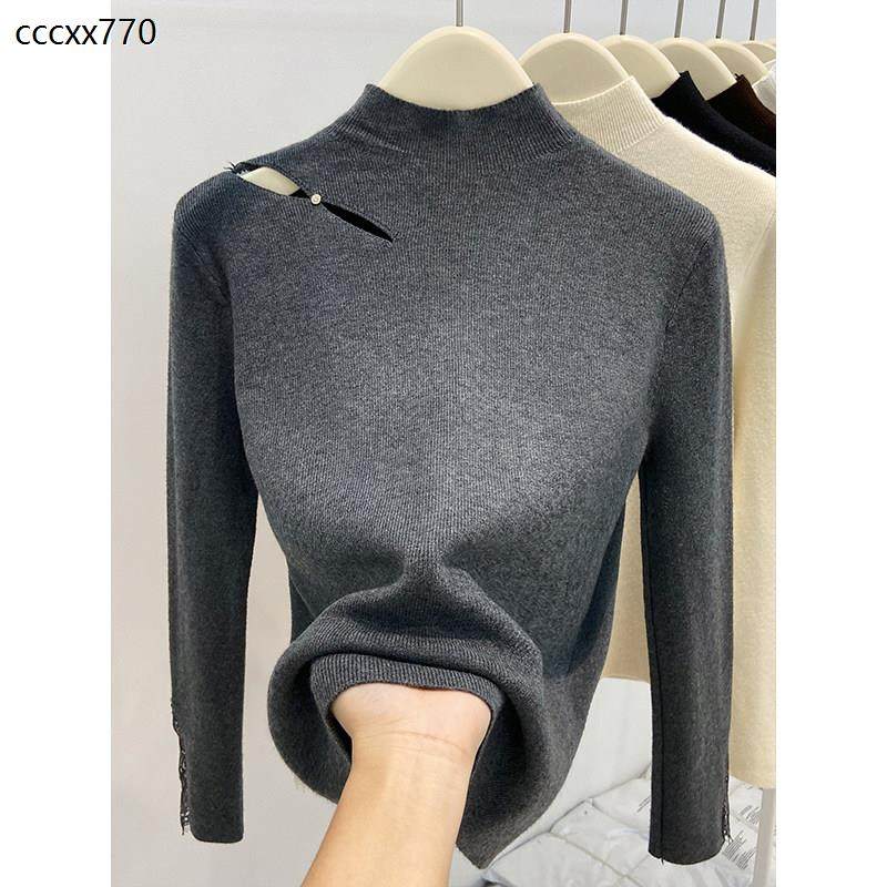 高级感镂空半高领长袖针织衫女2025冬季新款修身显瘦内搭打底上衣