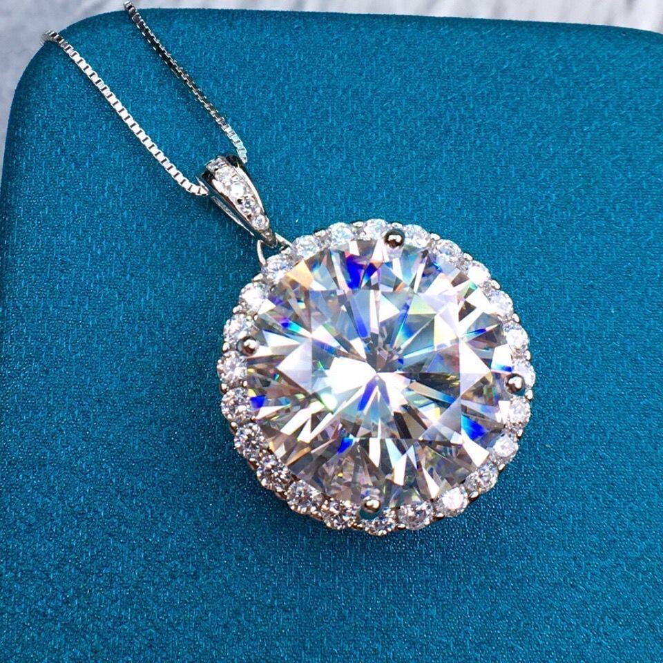 经典款10克拉莫桑钻吊坠火彩超好爆闪净度八心八箭切工