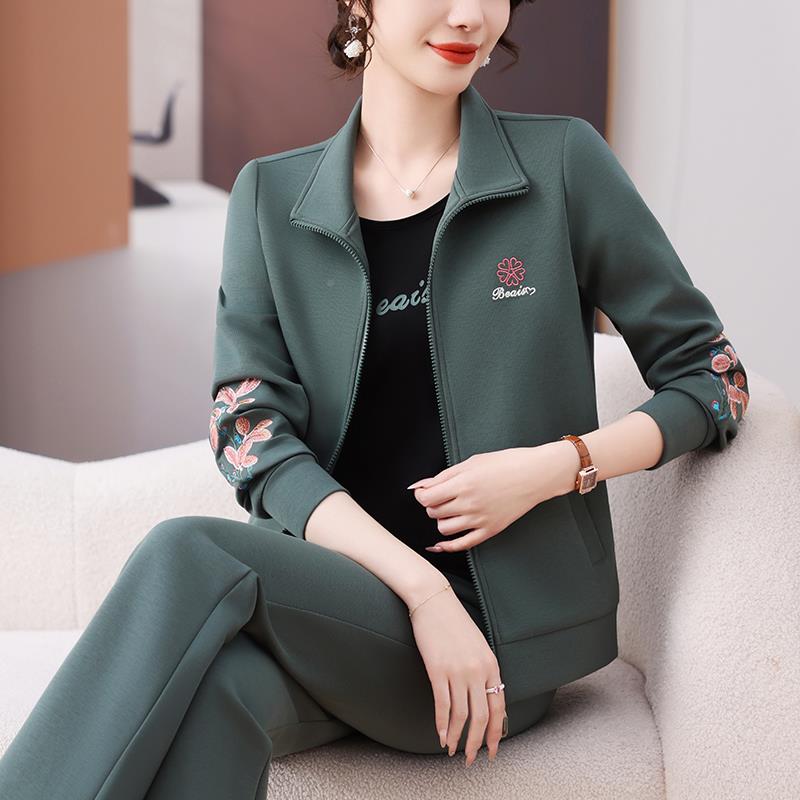 小个8765848子妈妈春装卫套衣外新款中运动年套装女春秋三件老套