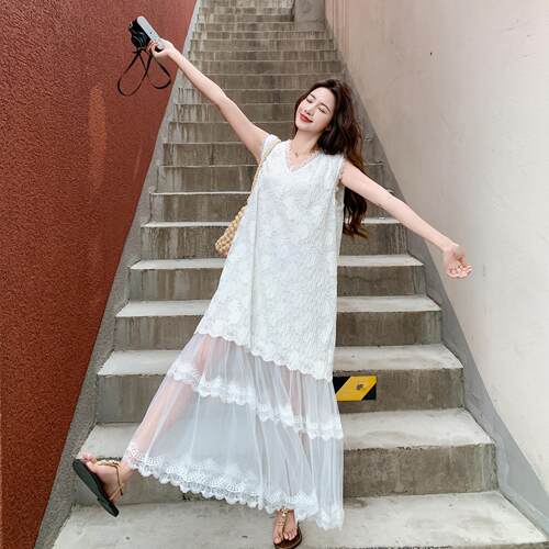 白色初夏精蕾丝绣肌理感绝B190-265无袖连衣裙女致新款度假风花美