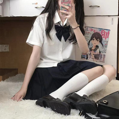 花千猪原创轮褶纯色裙jk