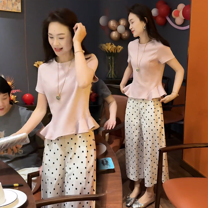 波点休闲裤女2026夏新款收腰显瘦短袖上衣荷叶边T恤两件套装韩版