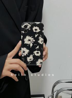 ins复古黑色花朵磨砂手机壳适用iPhone14promax苹果13pro12软11XS