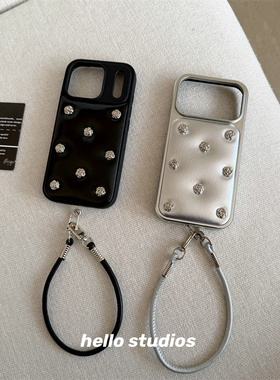 hello studios创意铆钉高级感挂绳手机壳适用苹果17promax新款iPhone16PRo/14pro壳15/17pro