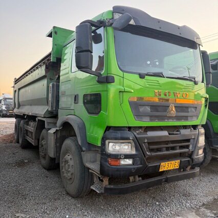 跨境出口豪沃自卸车 TX400马力5.8米前四后八渣土车 金标