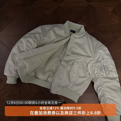 一件过过冬的白色棉服