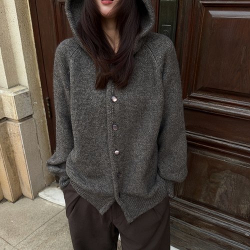 美利诺慕斯山羊绒水晶扣连帽毛衣