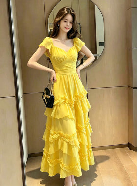 Z260294度假风V领黄色连衣裙女夏季收腰显瘦气质荷叶边蛋糕长裙