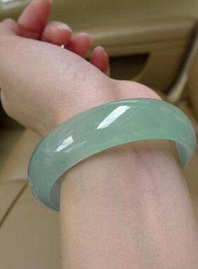 玉手镯浅绿女款玉石玉镯子石英岩玉手镯    批发