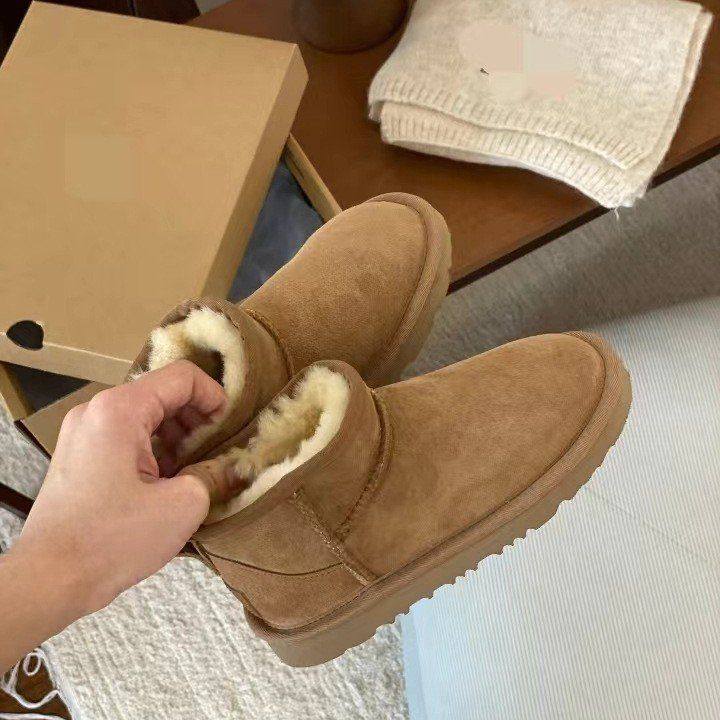 雪地靴女冬季加绒宋妍霏周冬雨同款棉鞋皮毛一体羊羔毛靴防滑耐磨