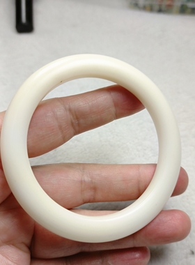 花玉瓷白手镯正圈56口泥鳅背岫玉镯子一物一图天然玉石