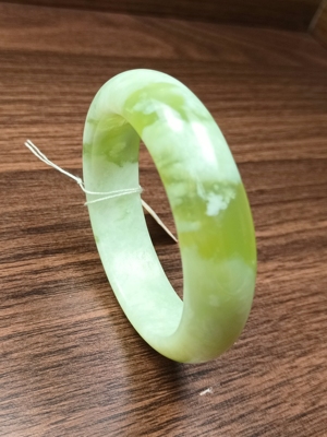 天然岫玉甲翠手镯一物一图保真