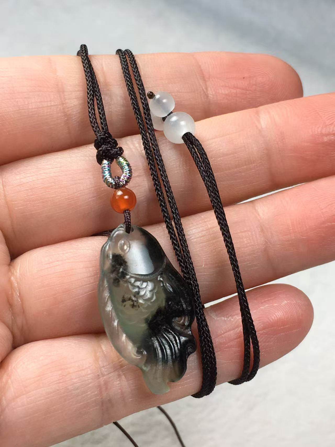 岫玉小金鱼吊坠水墨飘花冰透水润天然玉石一物一图