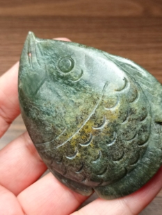 河磨玉鱼吊坠毛衣链挂件和田玉鱼吊坠手把件包挂 透闪石一物一图