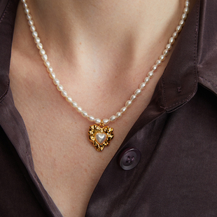 LARAINE YIN小众淡水珍珠项链轻奢高级感锁骨链女异形爱心吊坠