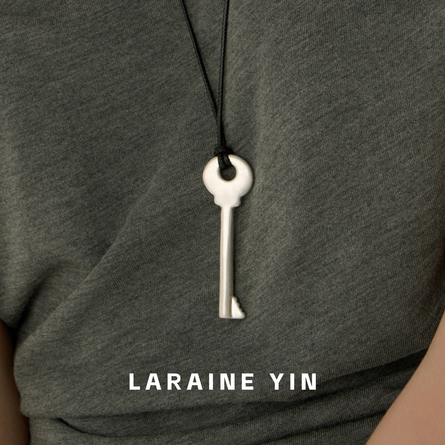 【买3免1】复古钥匙造型毛衣链女长款简约百搭哑色金属吊坠颈链