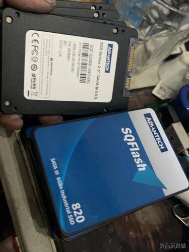 研华工业固态硬盘,SQFLASH 820，128G，成色如图议价商品