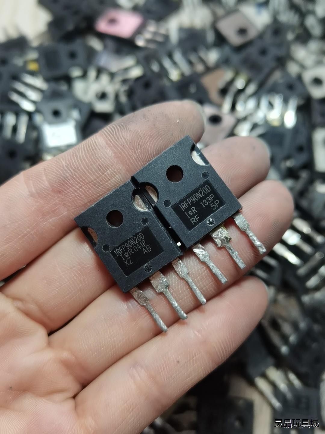 IRFP90N20D 原装进口拆机 逆变器常用大功率场效应管议价商品