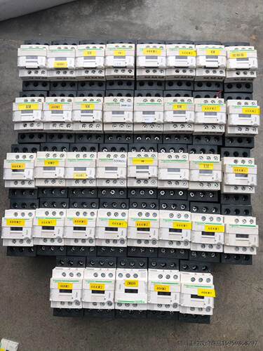 施耐德LC1D32BD接触器议价商品