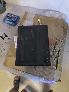 玩嘉律动mini黑 黑色海景房机箱送俩个ARGB神光同步风扇洁川议价