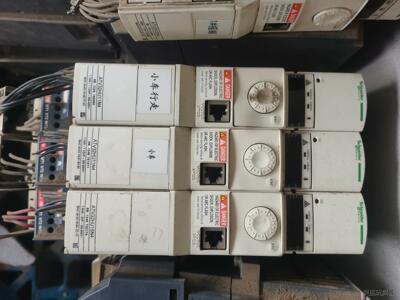 变频器施耐德1.5KW变频器ATV32HU15N4，ATV3议价商品