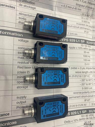 施耐德XUYPSCO929L1SP两个，XUYPSCO929议价商品