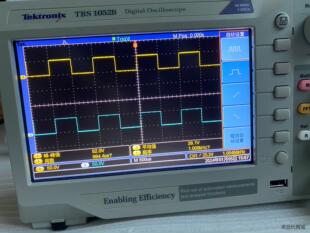 泰克TBS1052B示波器，全新的，功能正常，大屏幕示波器，议价商品