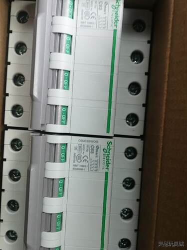 施耐德OSMC32N4C63  63A/4P空开，全新正品，议价商品