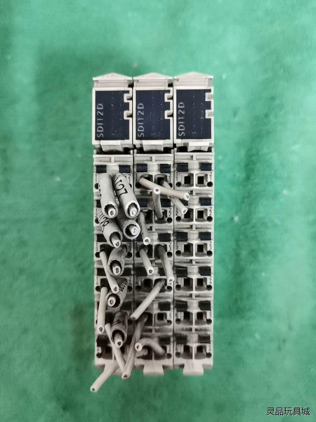 Schneider施耐德TM5SDI12D二手拆机成色如图,议价商品