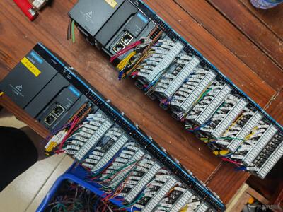 汇川PLC，主机型号AM402-CPU1608TN，电源AM议价商品