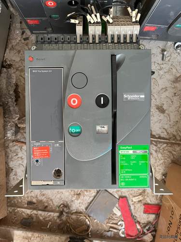 施耐德框架断路器MVS16N 1600A 成色如图要的联系议价商品