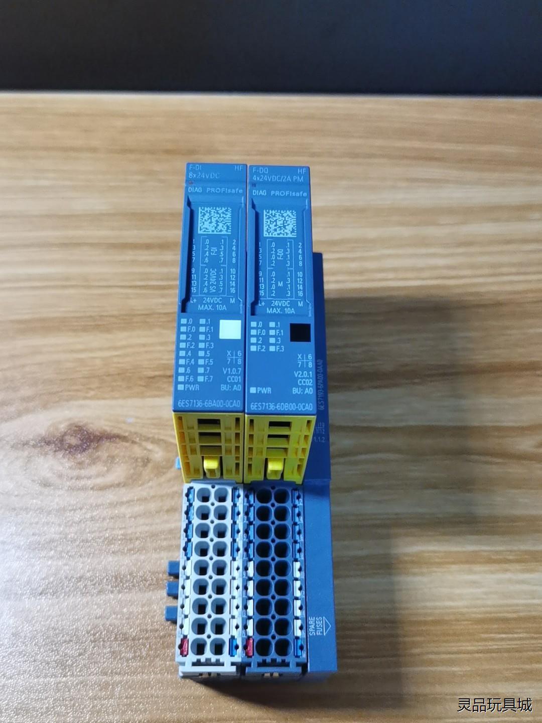 136-6ba00,136-6db00 20年拆封未用，橙色议价商品