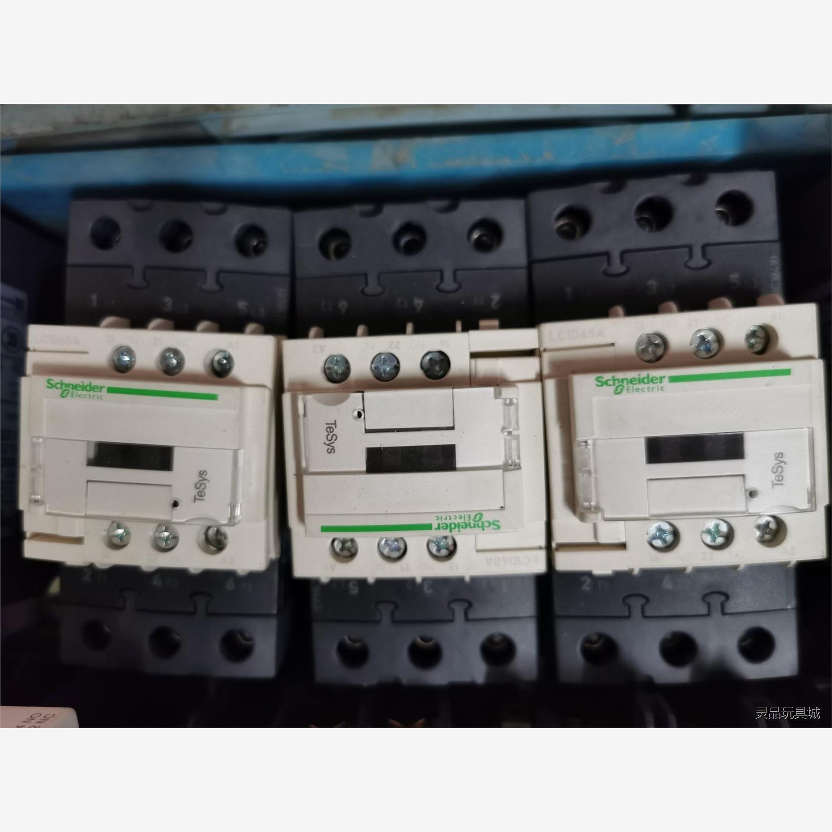 施耐德LC1D65A成色如图议