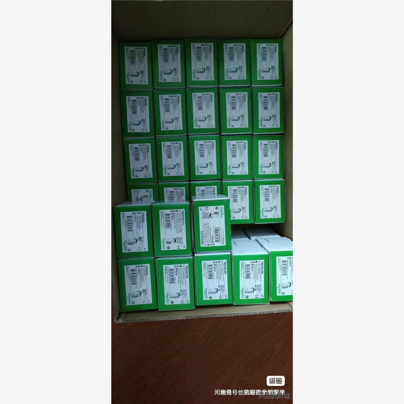 施耐德TM3AQ4全新原装正品，特价打包10个，议价出洁川议价