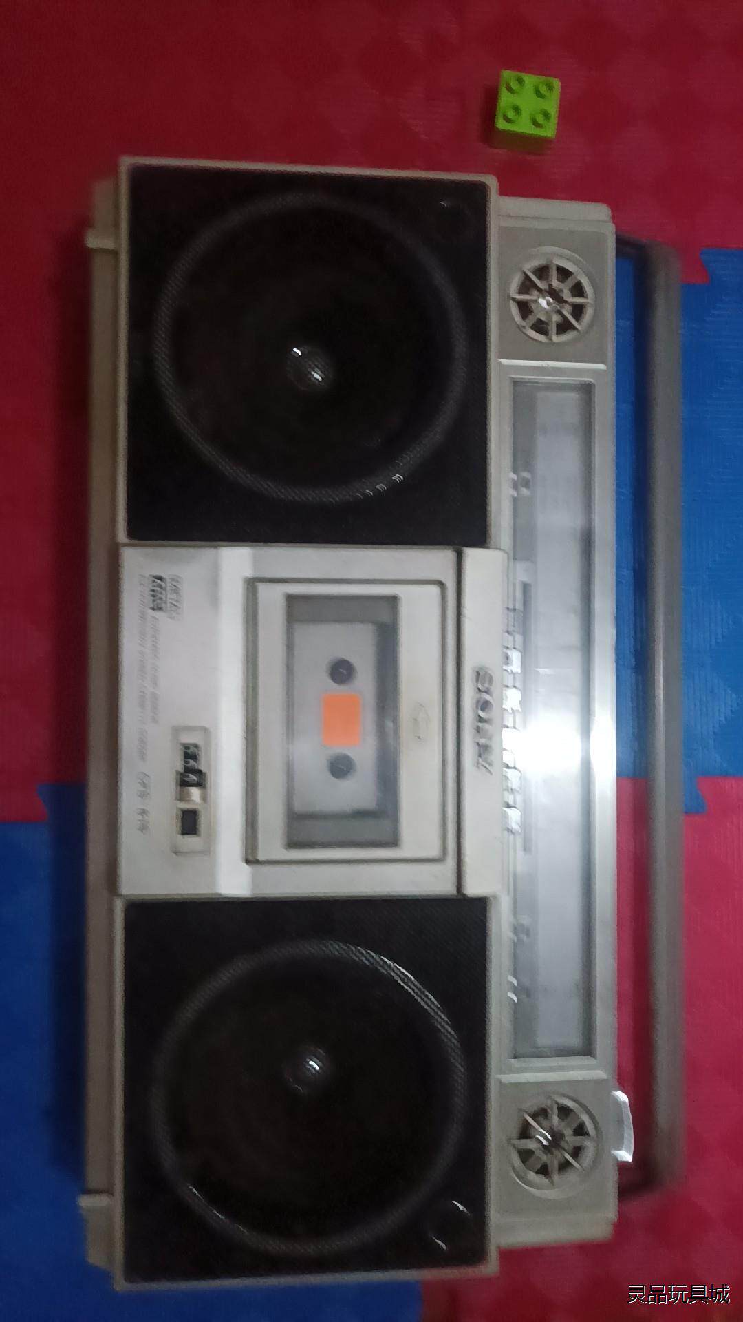 岀日本原装索尼81s收录机一台，全部原装，不缺件，功能议价商品