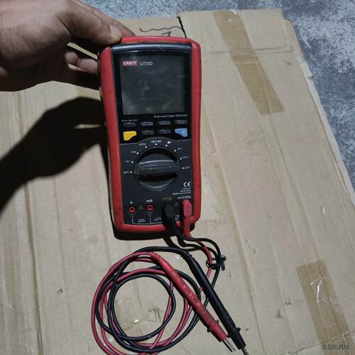 UNI-T 优利德 UT70D 万用表 成色如图，开机正常显议价商品