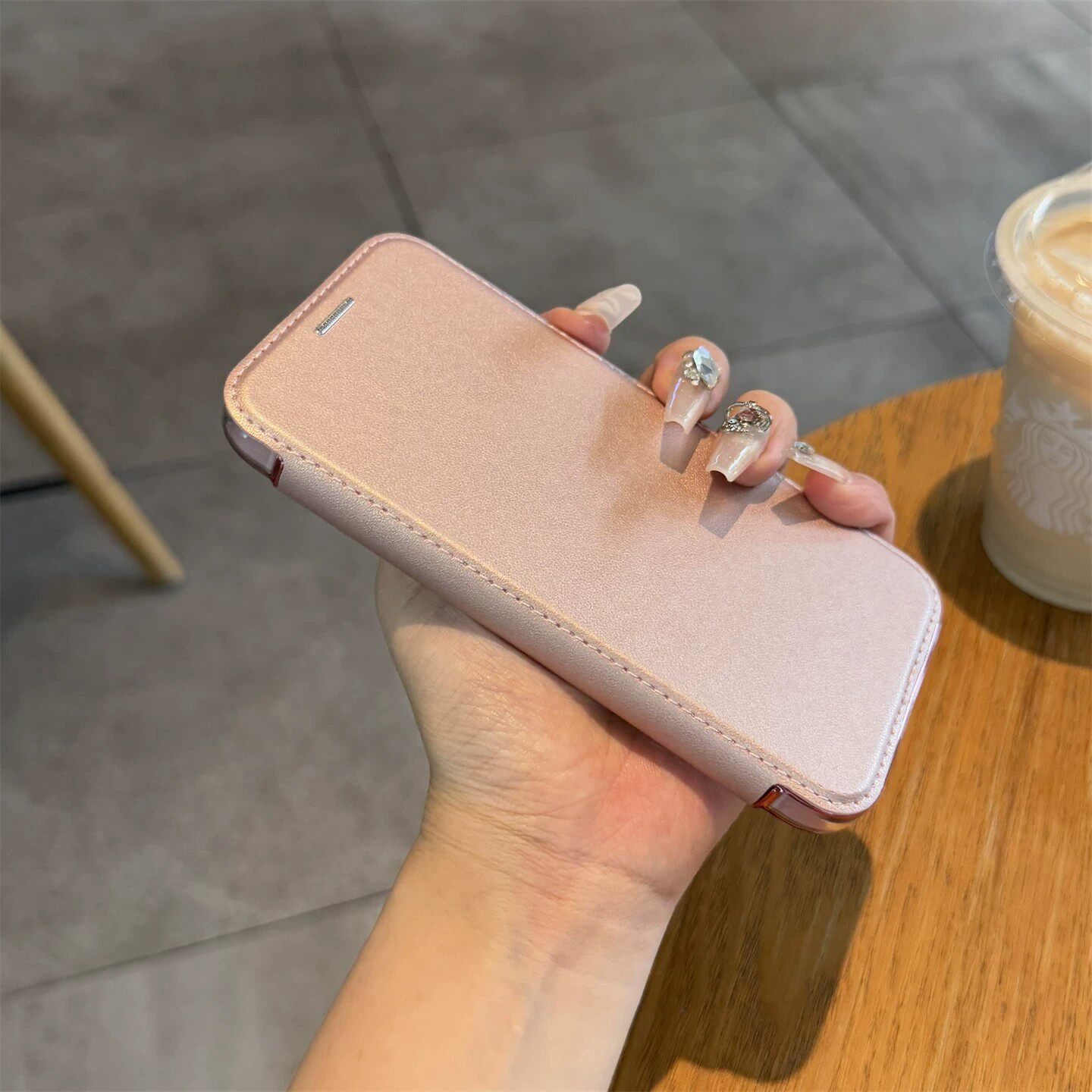 牛皮翻盖全包皮套适用苹果18ProMax手机壳磁吸支架18Pro隐藏式卡套iPhone17可放卡16Pro透明耐发黄15防摔保护