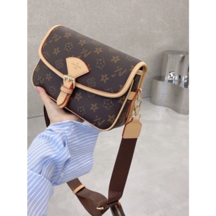 女包奢侈品牌真皮香港潮牌老花2026新款中古包高级单肩斜挎百搭小