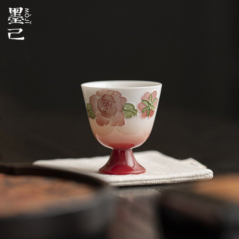 墨己手绘有田烧团花渐变红色仿宋高足小茶杯功夫茶具家用品茗杯