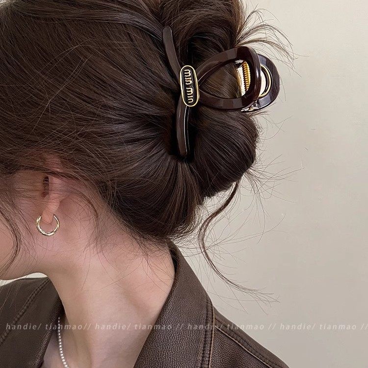 简约高质量金标字母抓夹女感2025新款发量少鲨鱼夹子发夹头饰,饰品/流行首饰/时尚饰品新,民族风发饰,淘宝优惠券,粉丝福利购,淘宝优惠卷