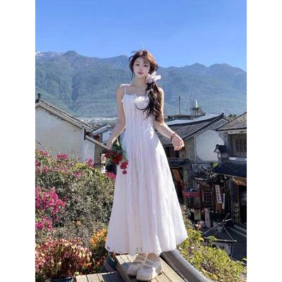 法式纯欲白色蕾丝吊带连衣裙子女设计感收腰气质海边度假长裙春季