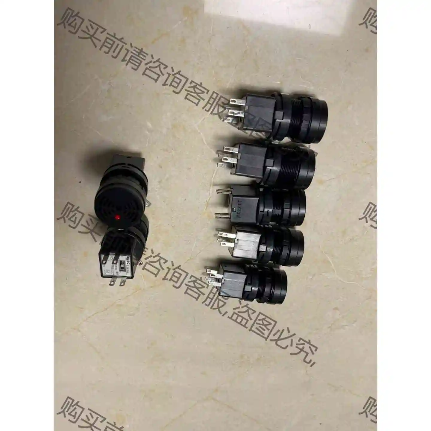 IDEC和泉蜂器 AC/DC2~24V. LW-X4 议价产品 原装拆机功能完好
